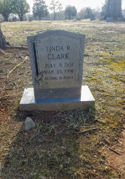 Linda Rucker Clark DHS-'69