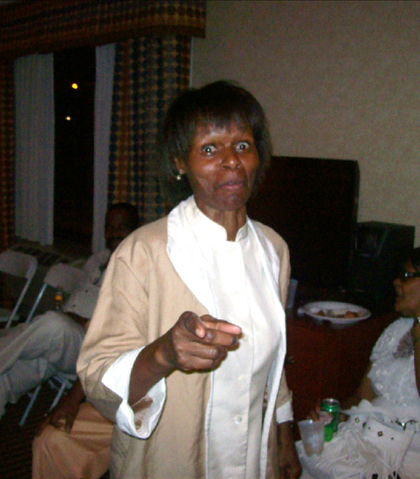 Actress/Singer Deleesa Carr, was the life of the party!