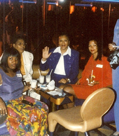 Mildred Coles & daughter, Teena Coles & daughter, Emmie Green Spencer!