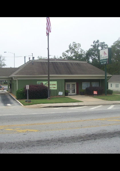 Here is the bank where Dayrl Tyler worked in "hello in there!" Here is the bank where Dayrl Tyler worked in "hello in there!"