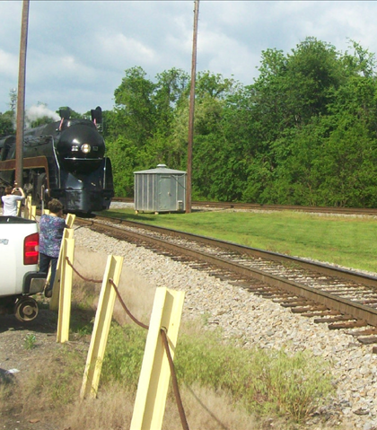 Here she comes! Here she comes!