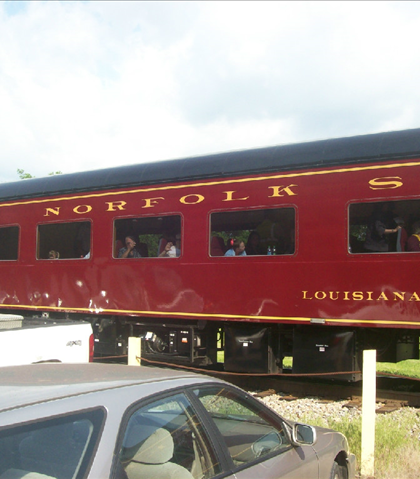 611, wave at the passengers 611, wave at the passengers