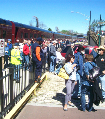 Train riders with three hours to spend in Lynchburg! Train riders with three hours to spend in Lynchburg!