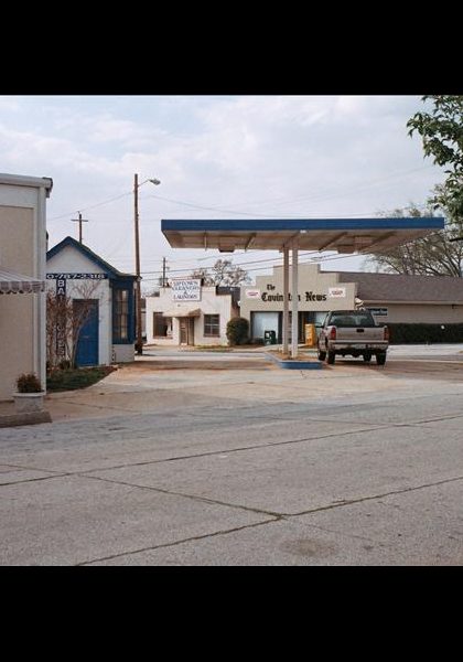 The filling station "Dix Gas," used in the episode "sparta gold!" The filling station "Dix Gas," used in the episode "sparta gold!"