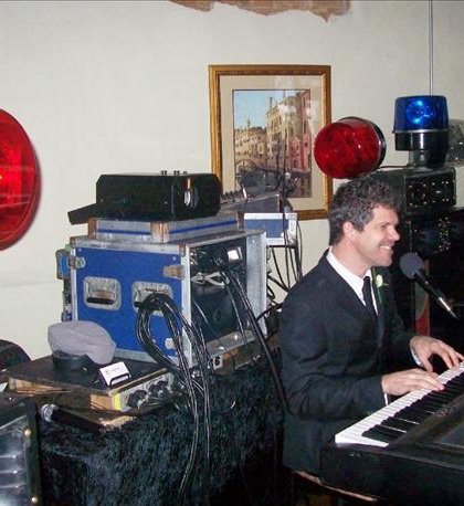 Michael Obrian, at the Queen/Judd wedding!