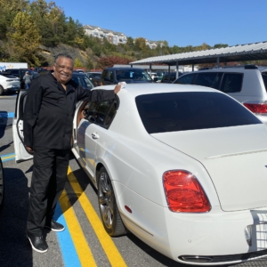 Classmate Vincent Anderson DHS-'69 loading at Sam's in his Bentley!