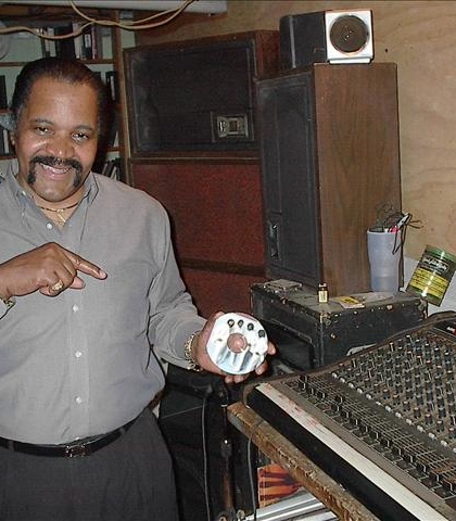 Dennis Saunders DHS-'69, during a visit to his studios in Riverdale, Ga! Dennis Saunders DHS-'69, during a visit to his studios in Riverdale, Ga!