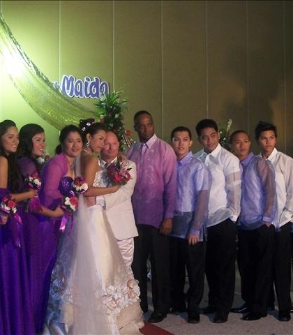 Zee at her sisters Maida's wedding in August 2010 in the Phillipines!