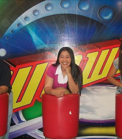 Zee and family on the set of the game show "Wow-wow-wee!"