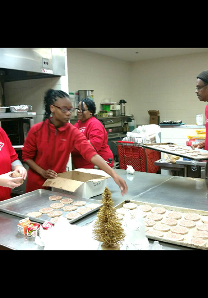 Didn't know I could cook did you? I'm helping Zee and the girls at the bank do Christmas breakfast! Didn't know I could cook did you? I'm helping Zee and the girls at the bank do Christmas breakfast!