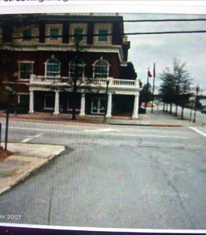 Building across from the Hardware Store! Building across from the Hardware Store!