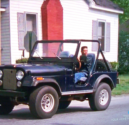 Eugene, following the robbers in "a small war!" Eugene, following the robbers in "a small war!"