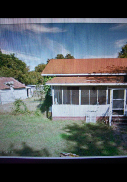Luann's other house! Luann's other house!