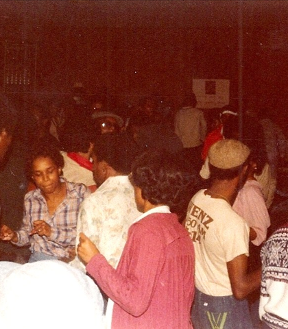 The Swinging T! The Swinging T!