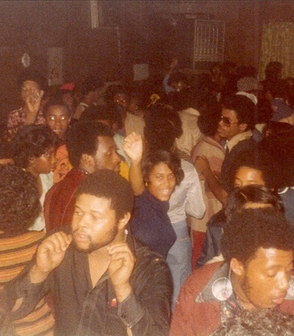 The Swinging T! The Swinging T!