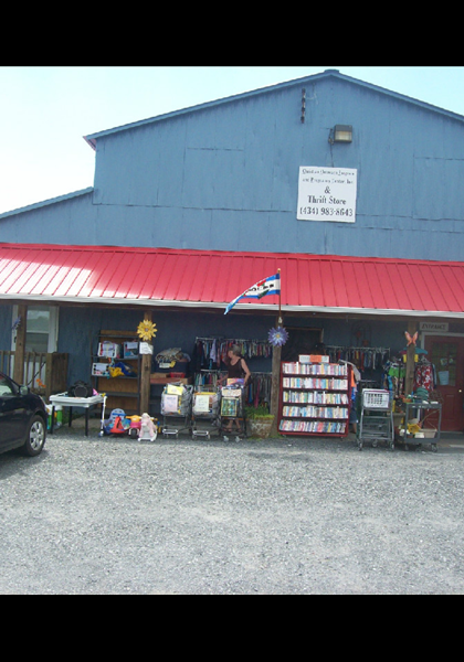 Henderson's Place moved up on rt15 for a short while, before it became a flea market! Henderson's Place moved up on rt15 for a short while, before it became a flea market!